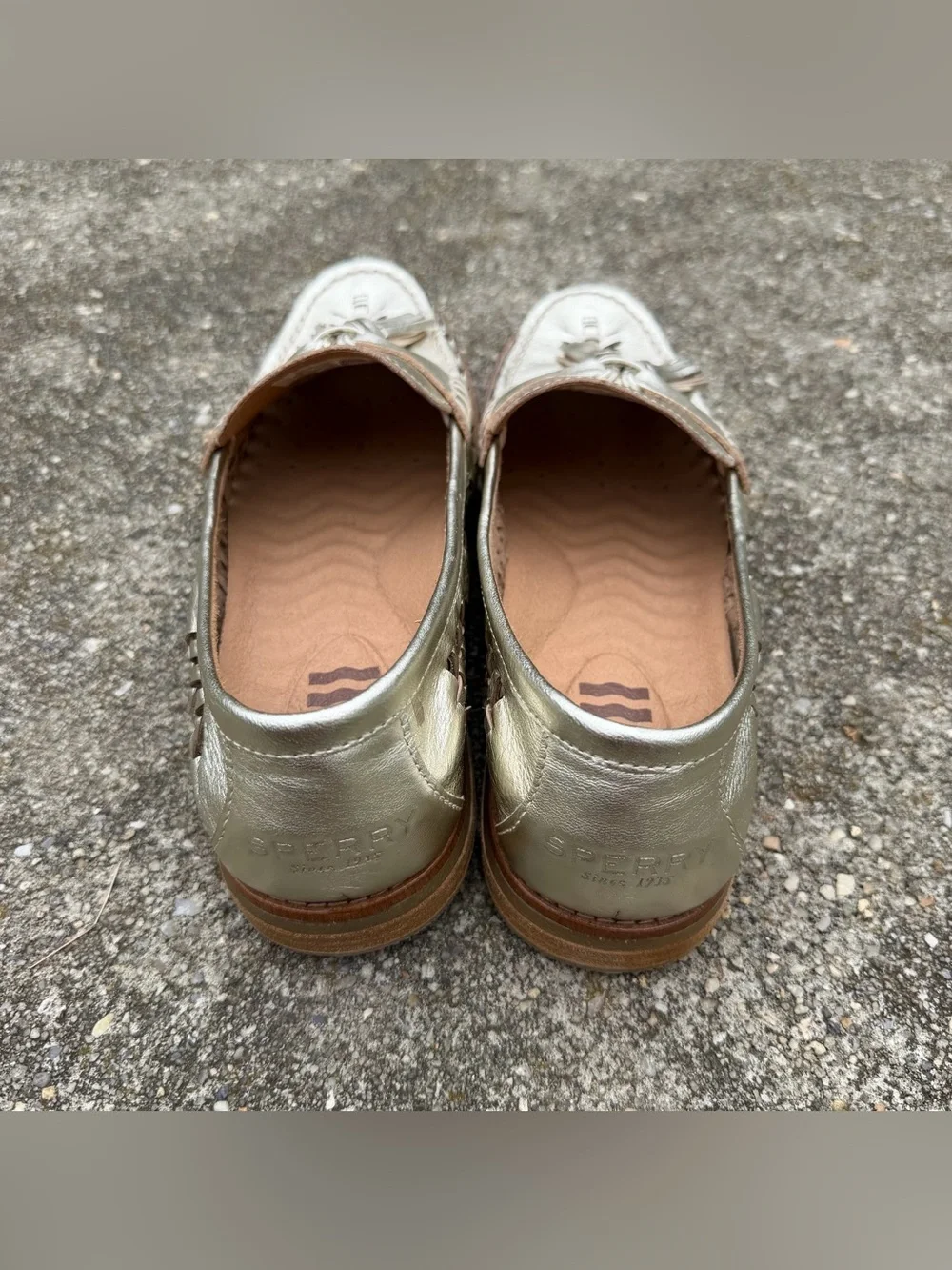 Sperry gold Seaport Leather Loafers Size 10